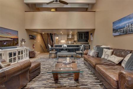321 Ski Way