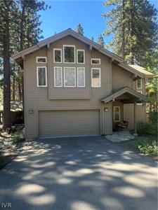 939 Wendy Lane