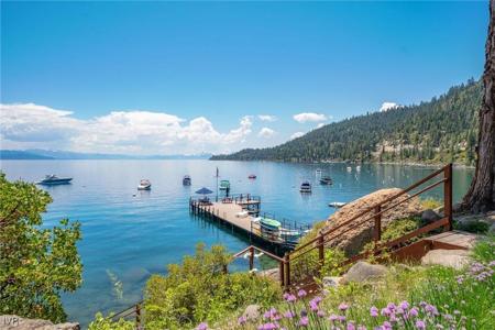 475 Lakeshore Boulevard