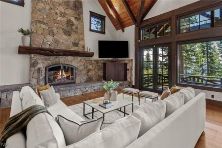 527 Sugarpine Drive