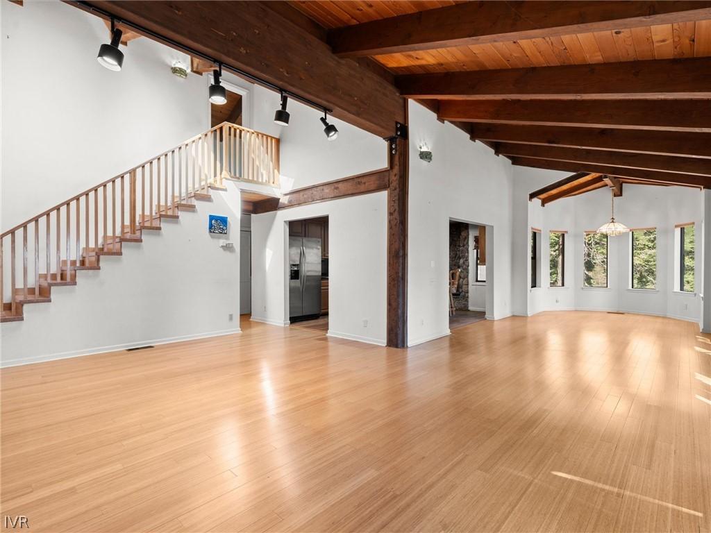 Image 4: Living Room & Dining