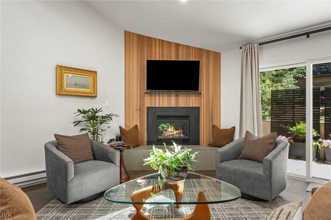 Image 2: Living Room