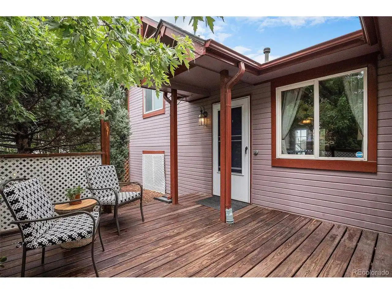 Image 1: Charming Front Patio Image 1: Charming Front Patio