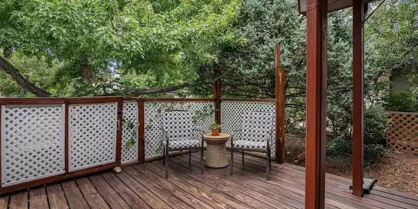 Image 2: Charming Front Patio Image 2: Charming Front Patio