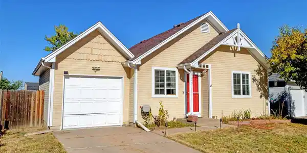 17445 E Chenango