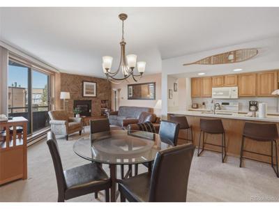 200 E La Bonte St
