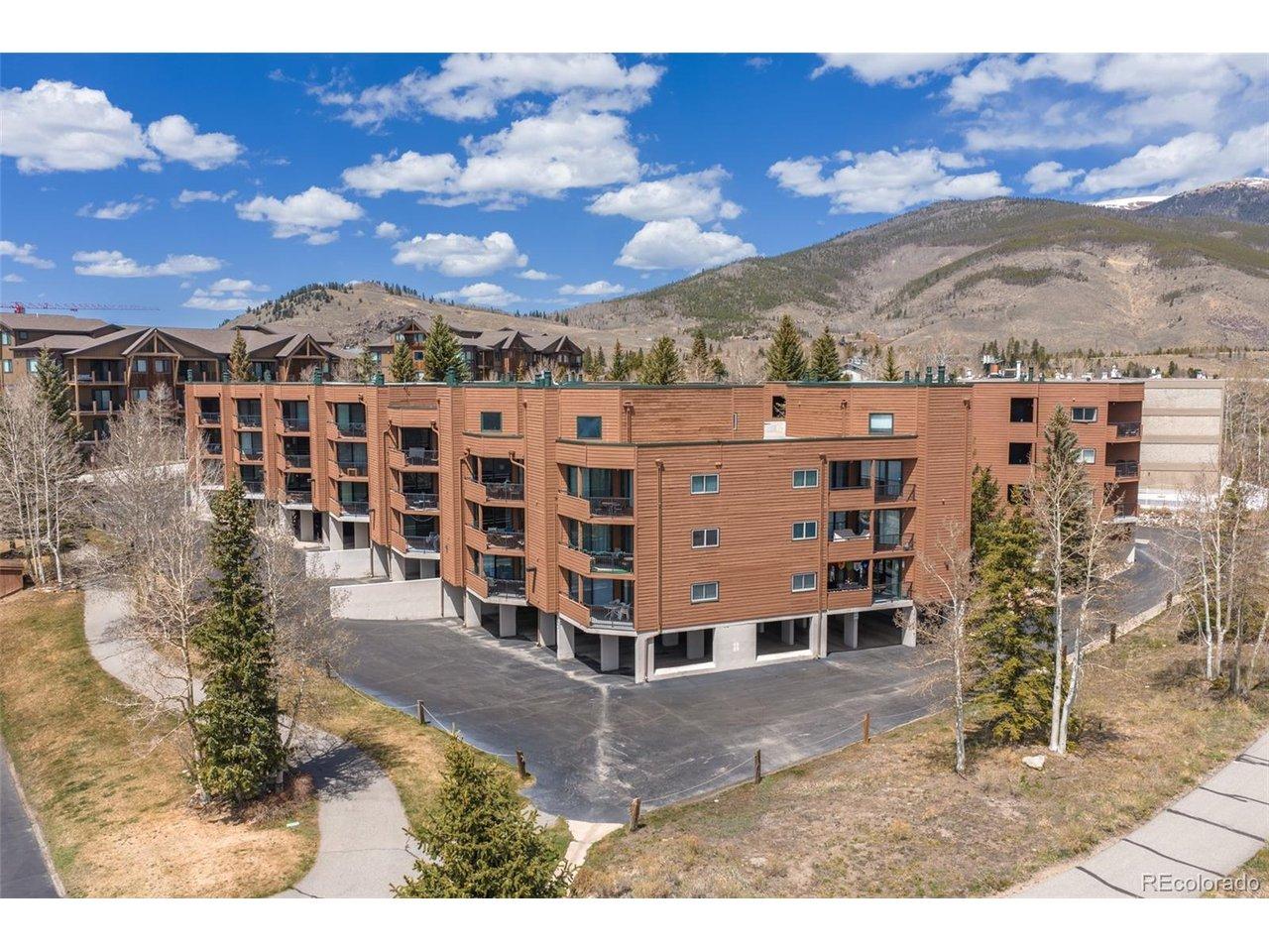 Image 4: Marina Place condominium Complex Image 4: Marina Place condominium Complex