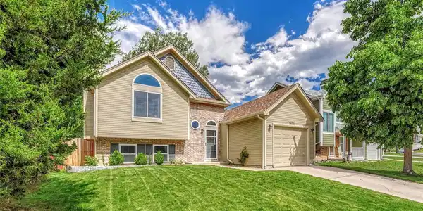 18261 E Layton