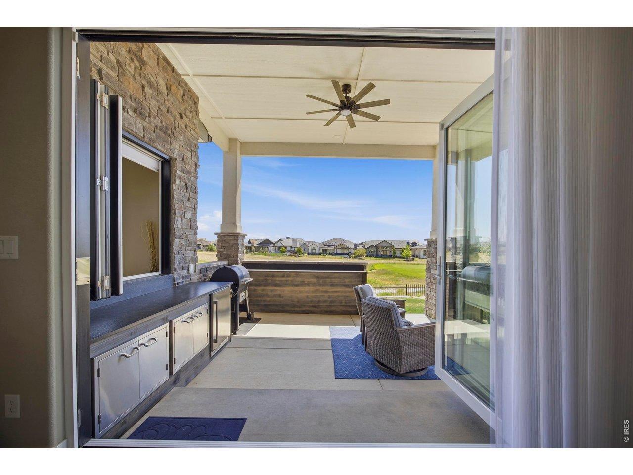 Image 3: Nano door opens to patio Image 3: Nano door opens to patio