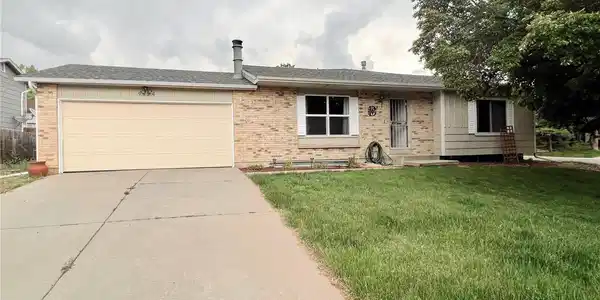 4494 S Bahama