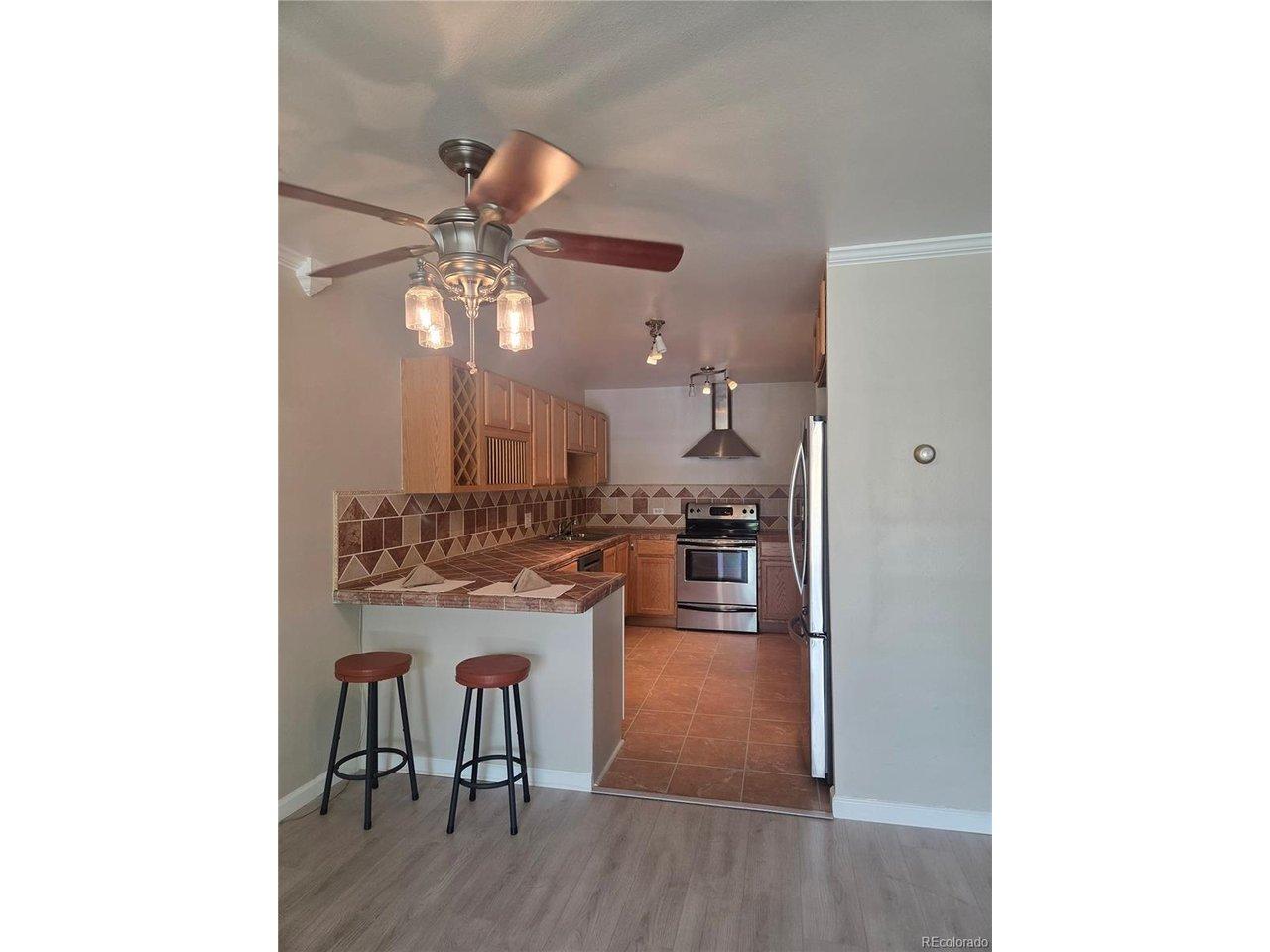Image 4: Kitchen Bar Image 4: Kitchen Bar