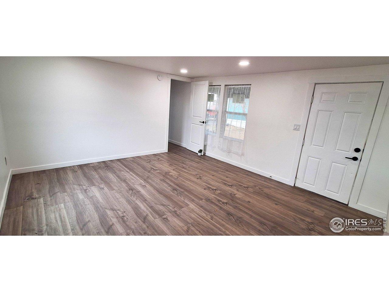 Image 4: Living Room Image 4: Living Room