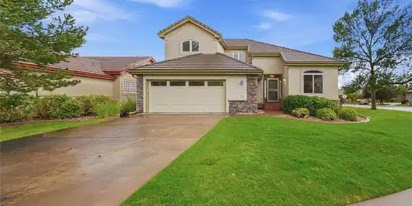 516 Mariana Pointe Dr