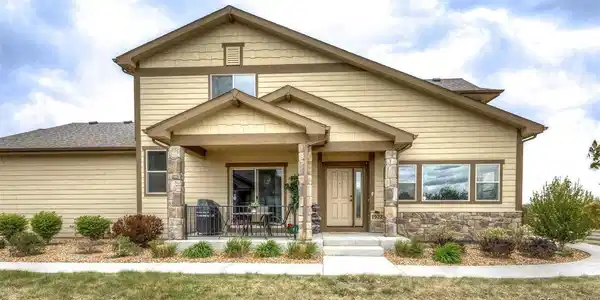 1922 Sunshine Peak Dr
