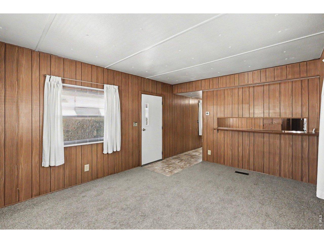 Image 2: Living Room Image 2: Living Room