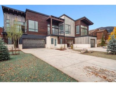 909 Lakepoint Cir