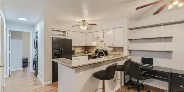 4450 S Pitkin