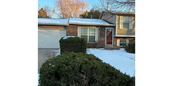 4362 S Bahama