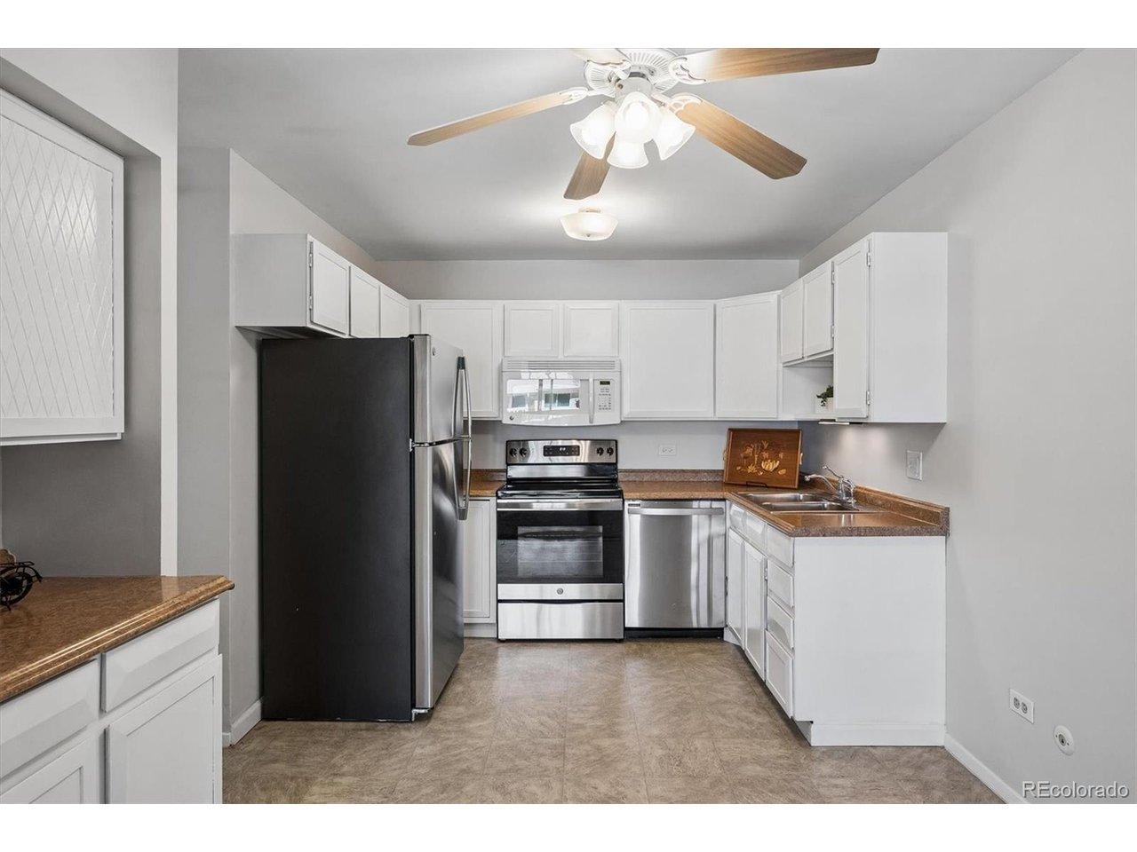 Image 3: Kitchen Image 3: Kitchen