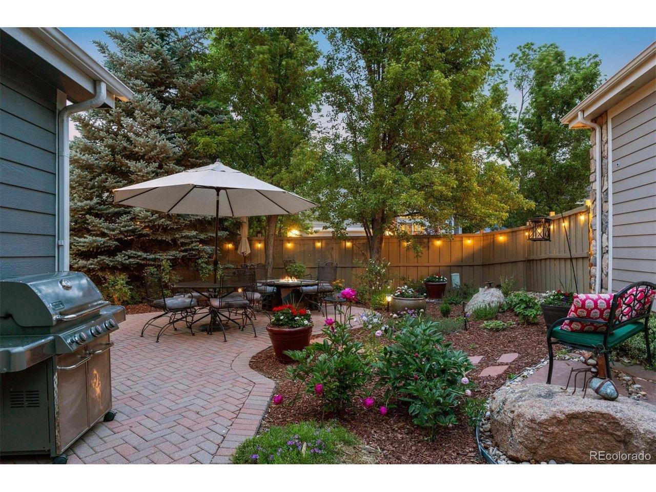 Image 4: Twilight in your private backyard retreat Image 4: Twilight in your private backyard retreat