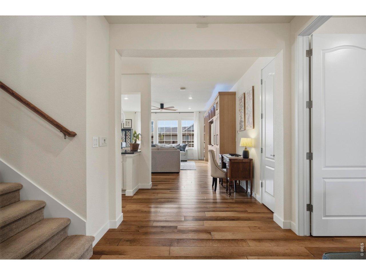 Image 4: Welcoming Foyer Image 4: Welcoming Foyer