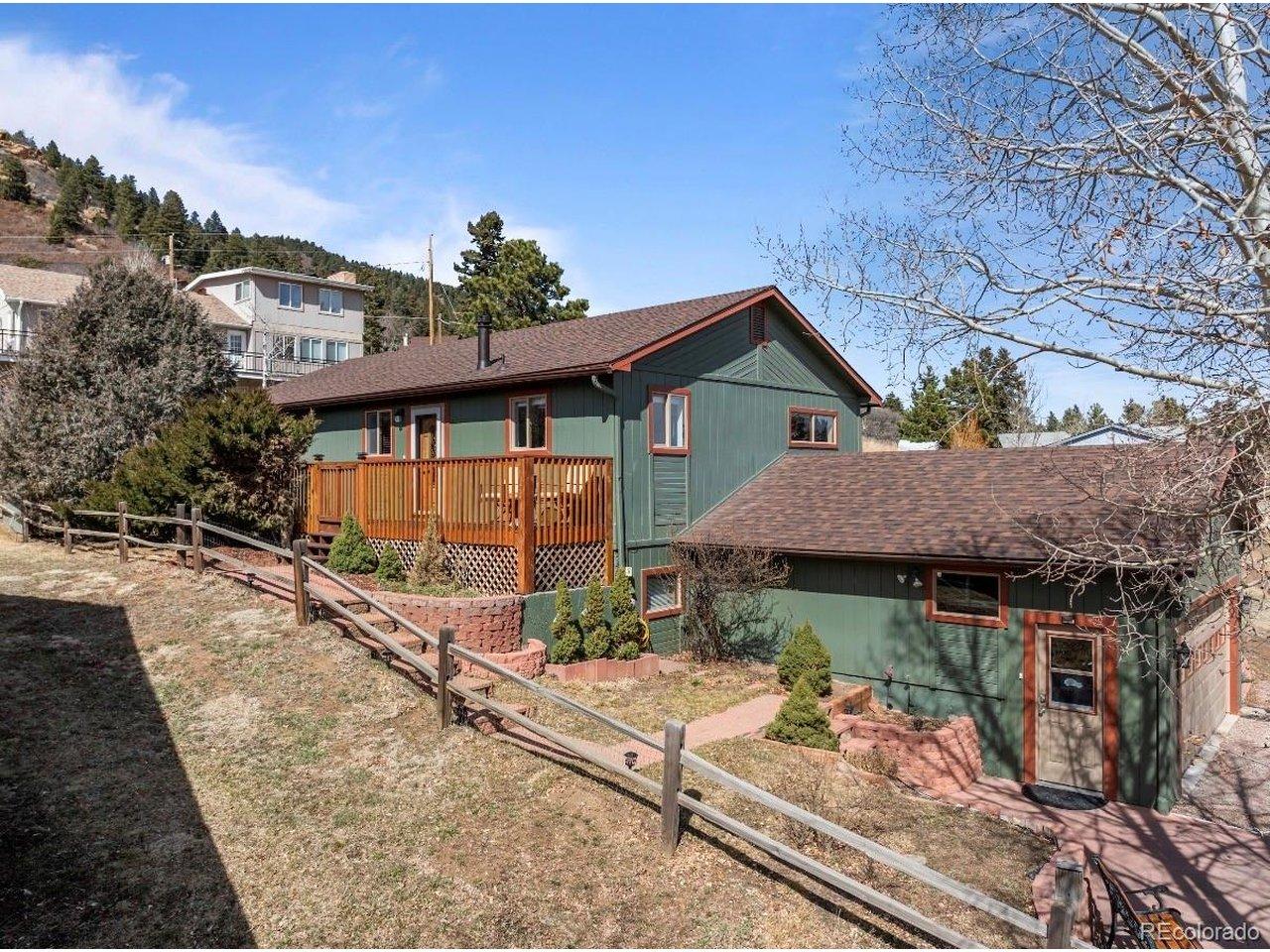 Image 2: Deck/Entry & garage. Image 2: Deck/Entry & garage.