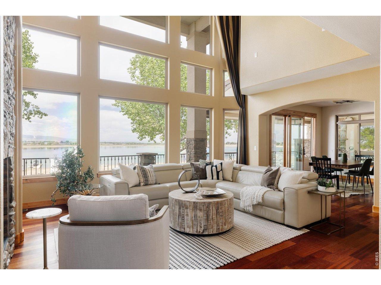 Image 3: Two floors of windows! Image 3: Two floors of windows!