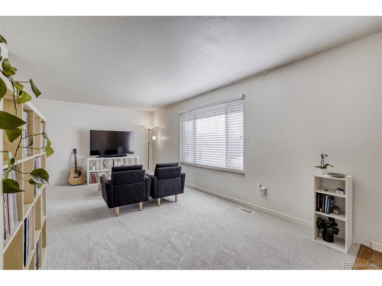 Image 4: Living Room Image 4: Living Room