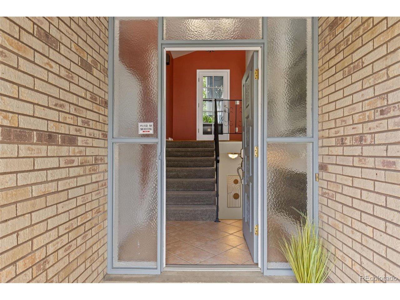 Image 4: Bi-level home Image 4: Bi-level home