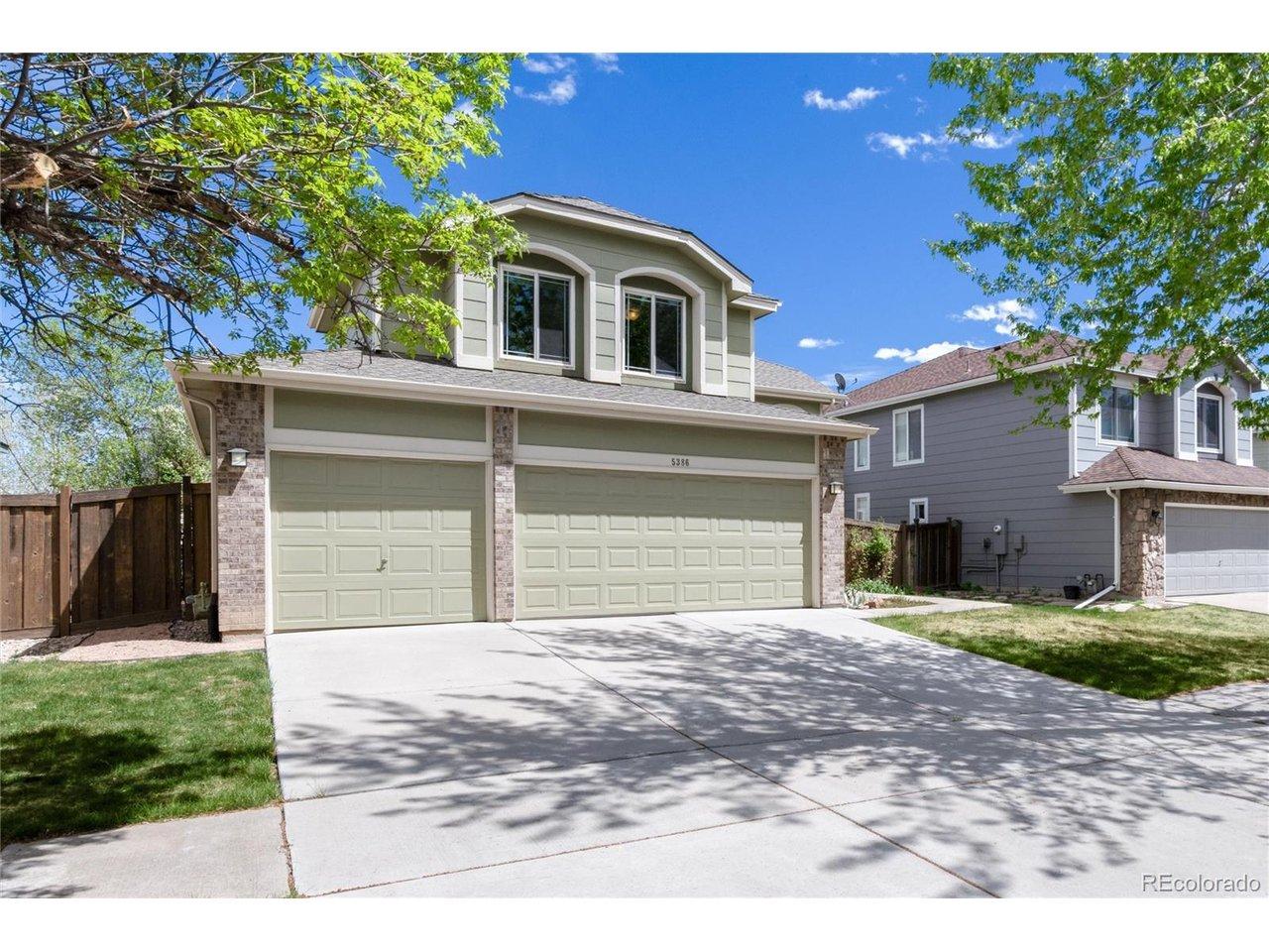 Image 2: Beautiful West facing home with only 3-car garage on the block Image 2: Beautiful West facing home with only 3-car garage on the block