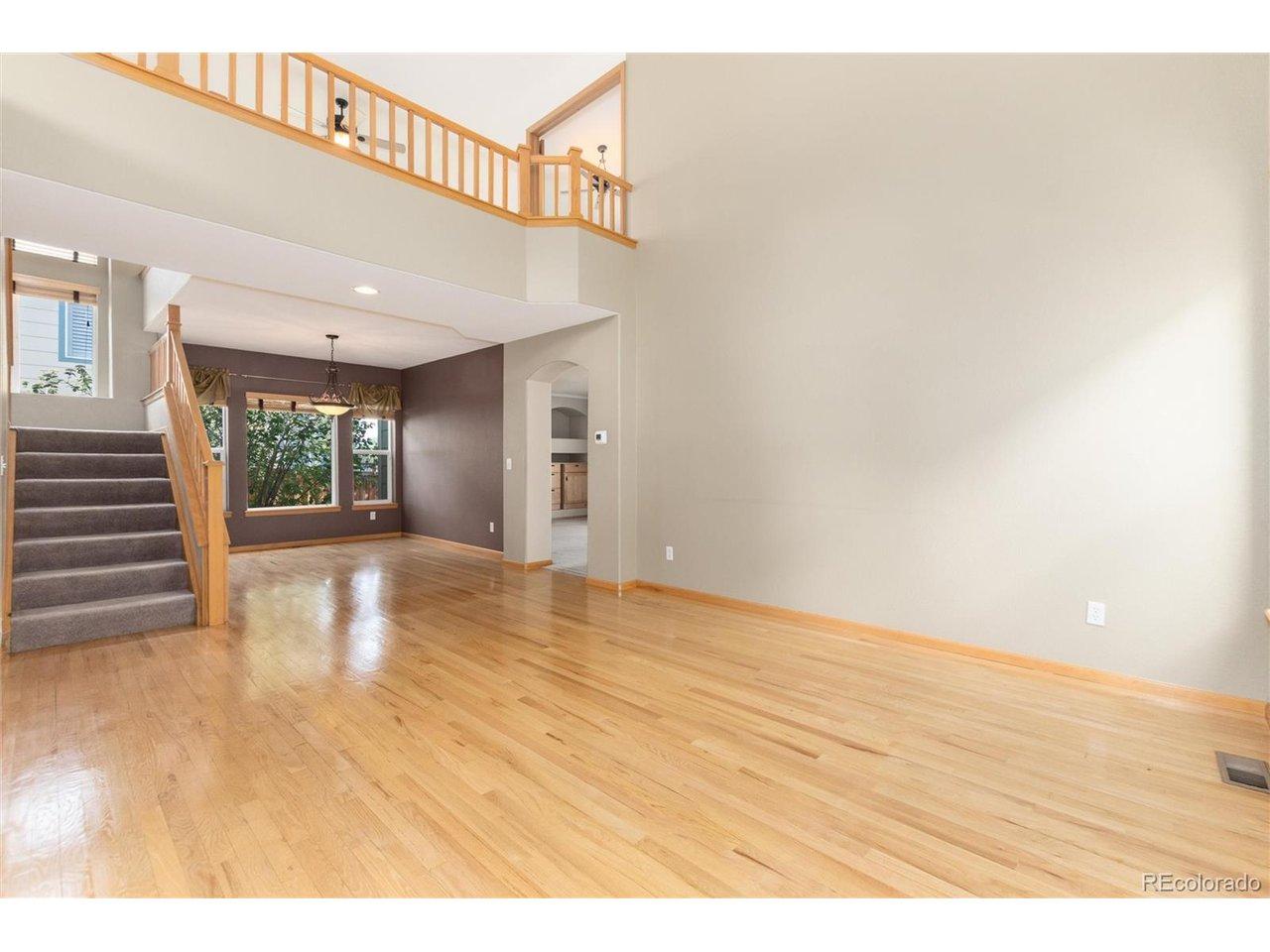 Image 4: View from front door with coat closet Image 4: View from front door with coat closet