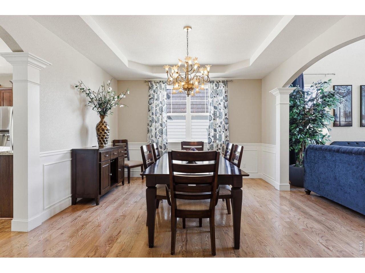 Image 4: Formal Dining Room Image 4: Formal Dining Room