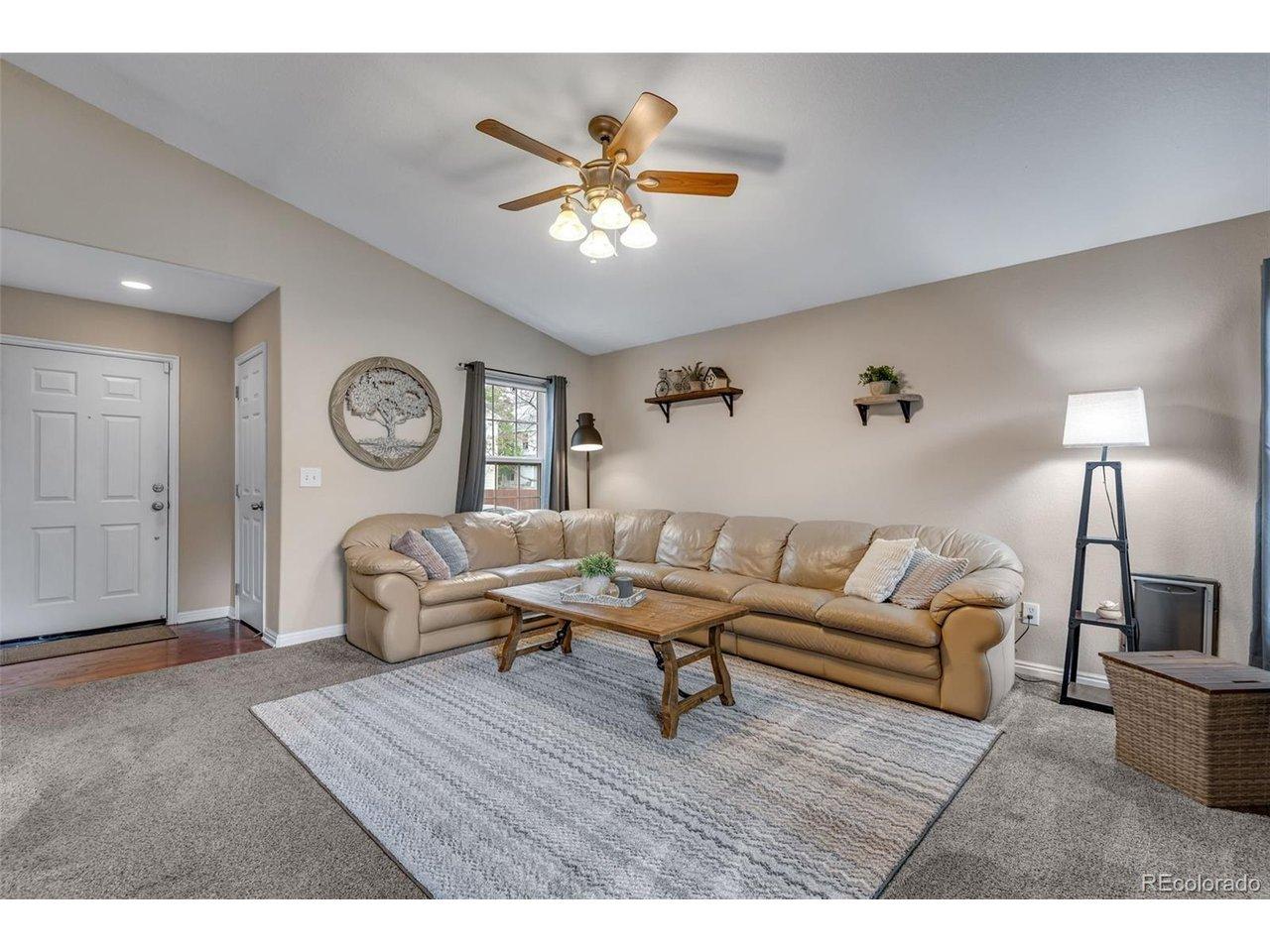 Image 4: Living Room Image 4: Living Room