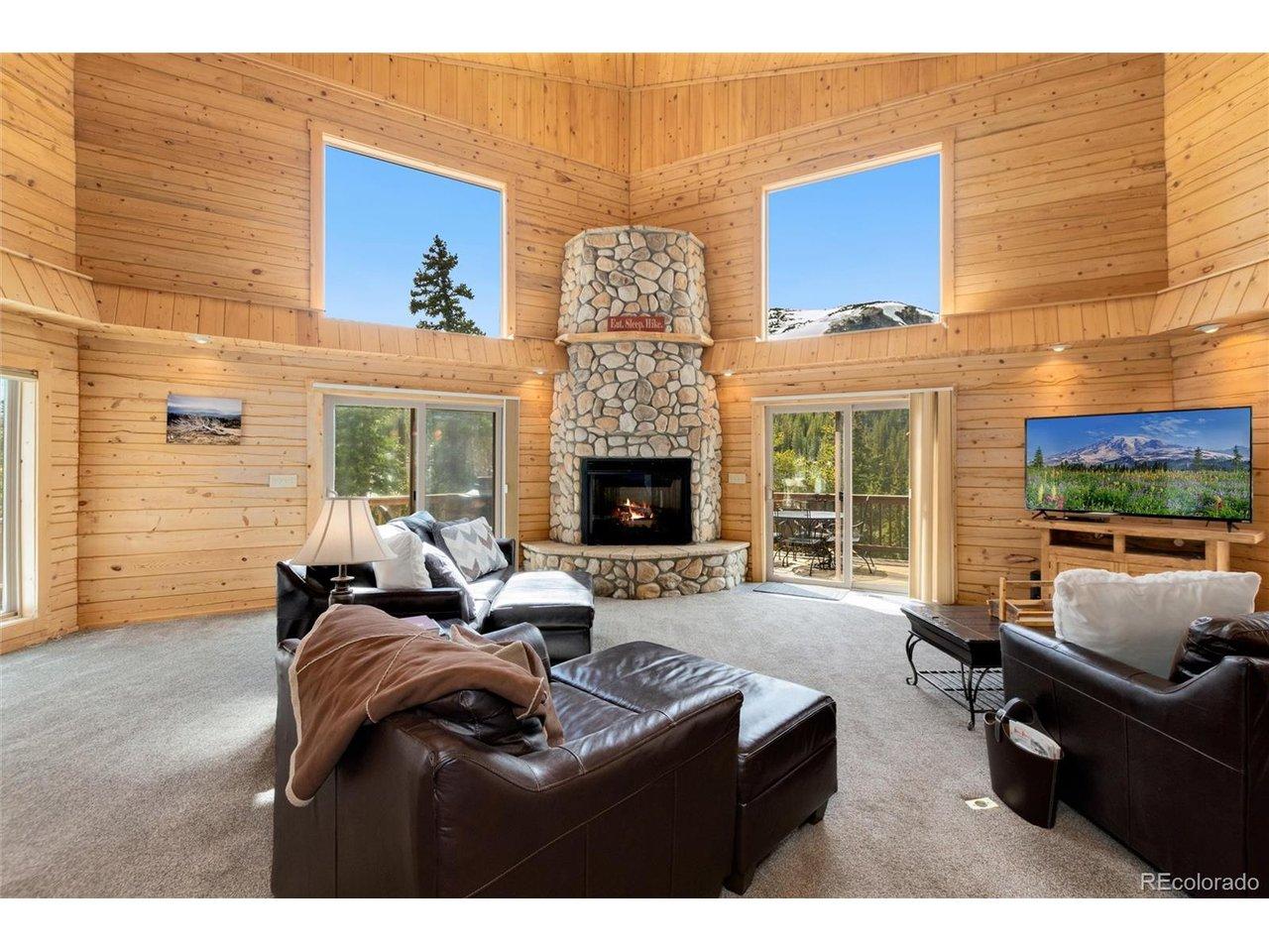 Image 4: Living Room Image 4: Living Room