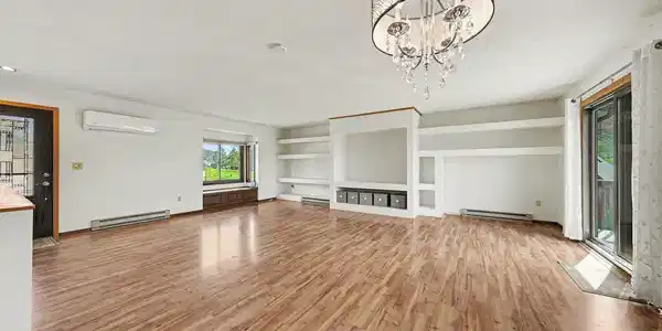 Image 3: Living Room Image 3: Living Room