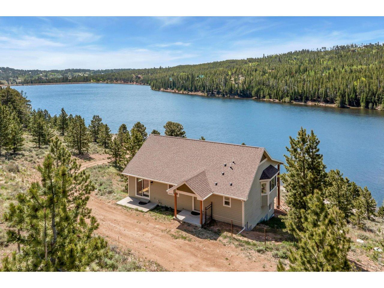 Image 1: Amazing Views! Wonderful setting overlooking the beautiful mountains and lake Image 1: Amazing Views! Wonderful setting overlooking the beautiful mountains and lake