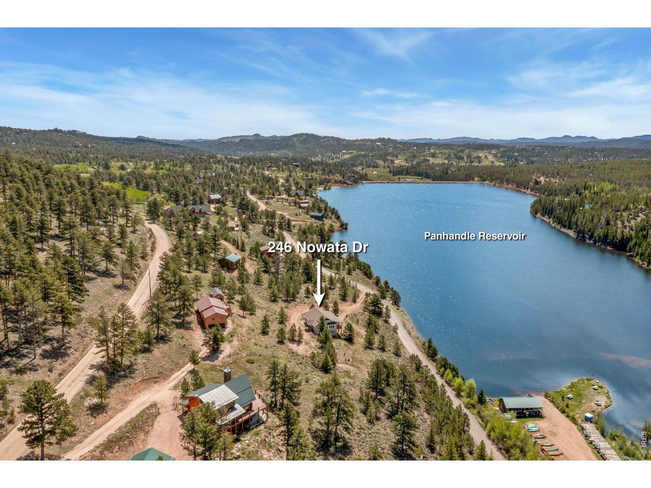 Image 3: Awesome Views! Perfect lake setting overlooking the beautiful mountains and water Image 3: Awesome Views! Perfect lake setting overlooking the beautiful mountains and water