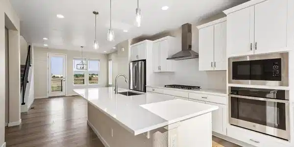 12331 Farmview Ln