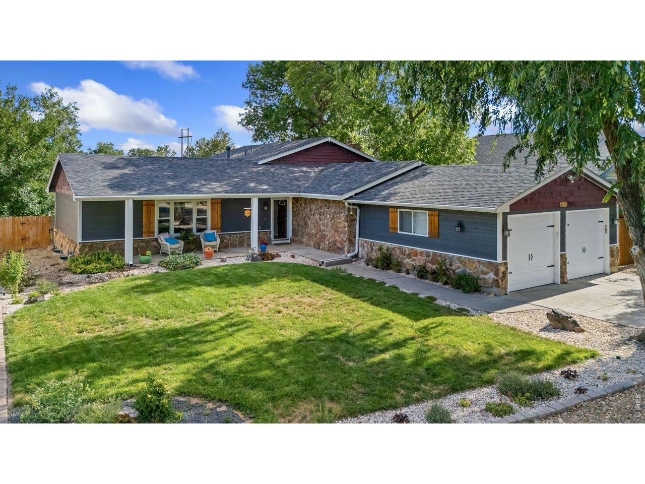 Image 2: Situated on an expansive 1/3-acre lot with mature landscaping and inviting curb appeal. Image 2: Situated on an expansive 1/3-acre lot with mature landscaping and inviting curb appeal.