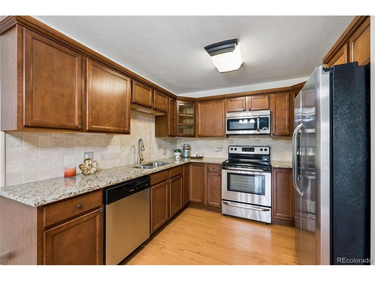 Image 3: Kitchen Image 3: Kitchen