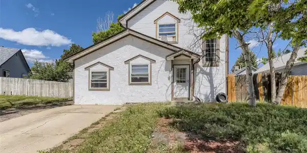 4927 S Sedalia