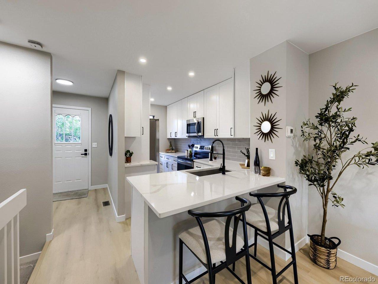 Image 2: 14 Kitchen.jpg Image 2: 14 Kitchen.jpg