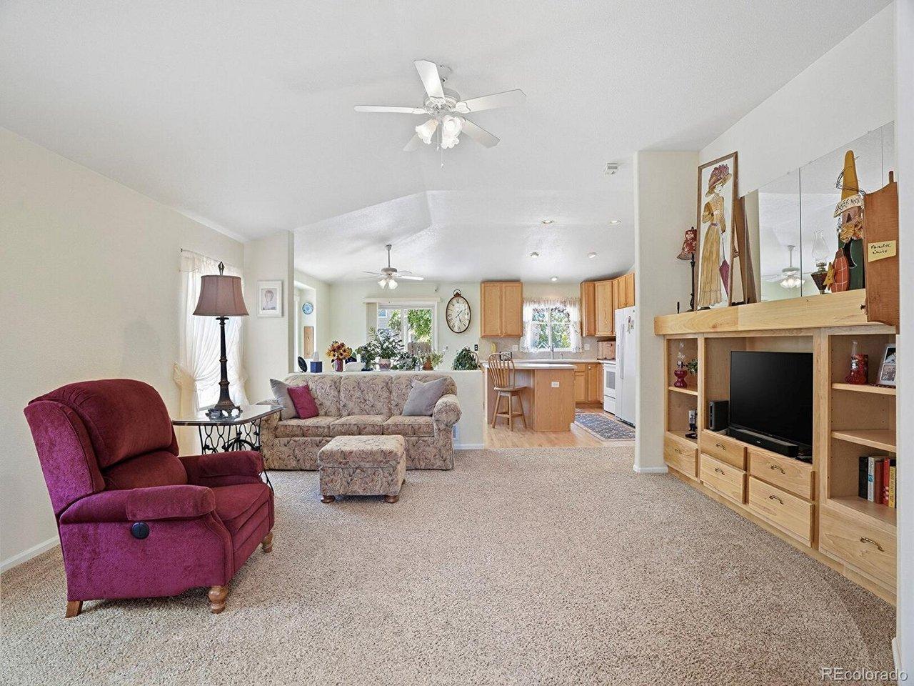 Image 4: Living Room Image 4: Living Room