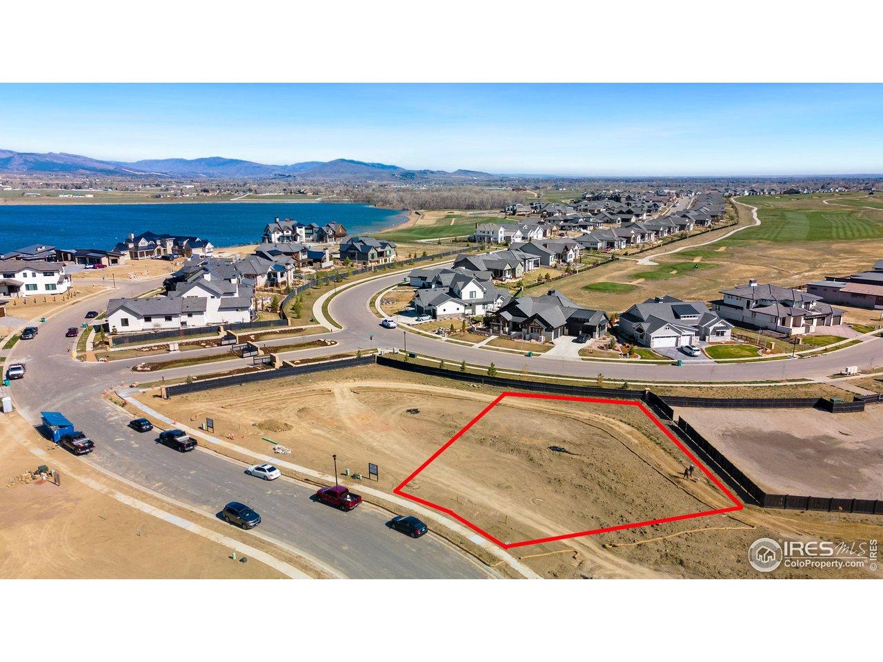 Image 4: Estate size lot next to open space Image 4: Estate size lot next to open space