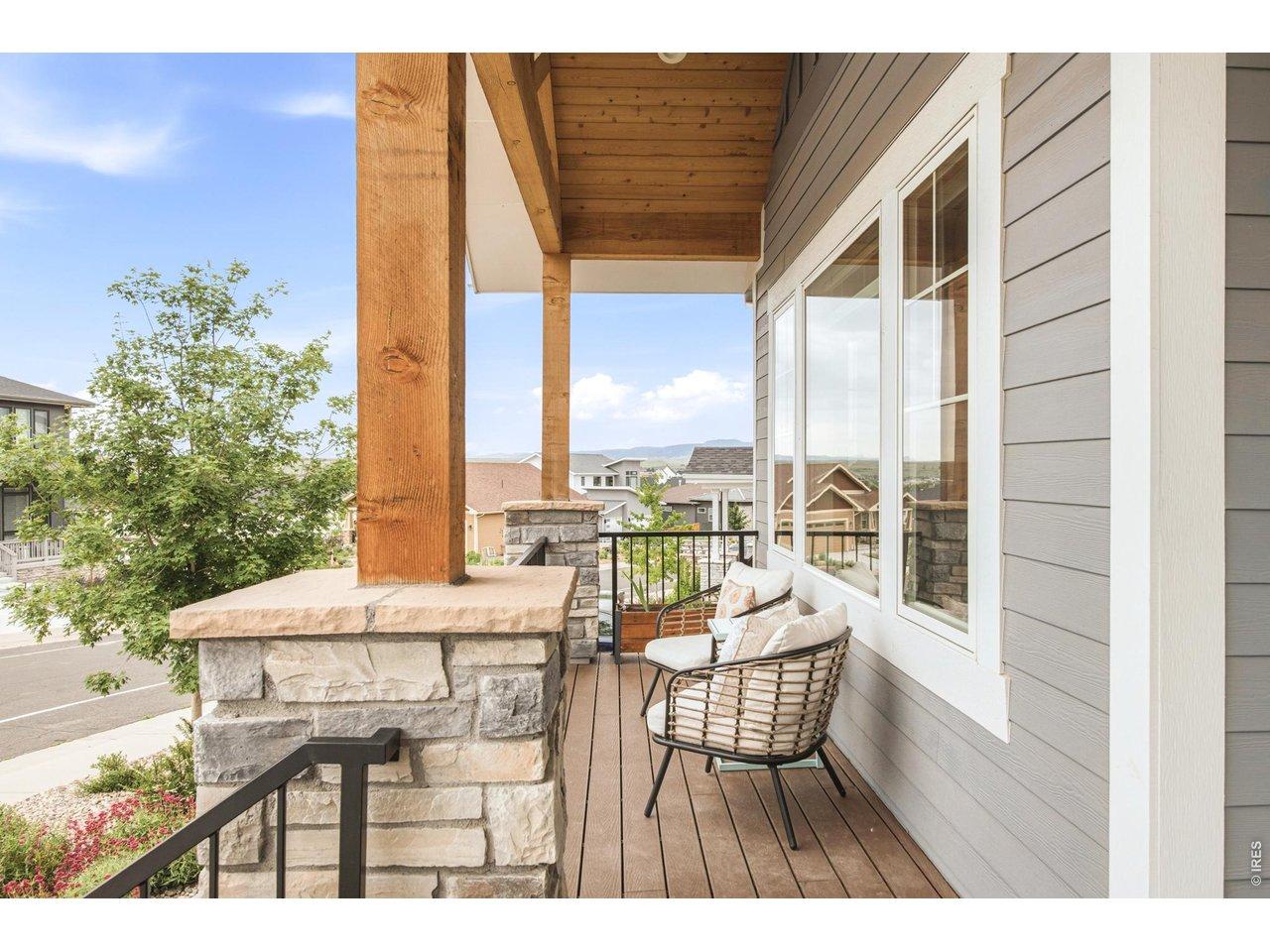 Image 4: Enjoy views of the big sky from the front porch. Image 4: Enjoy views of the big sky from the front porch.