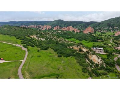 6450 Roxborough Dr