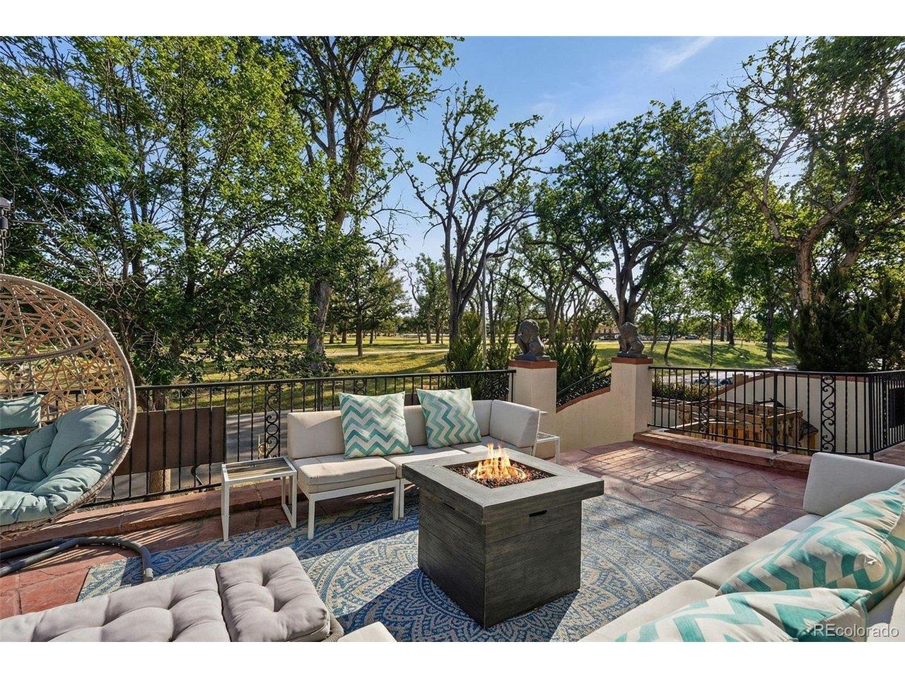 Image 2: Over 2,500 square feet of outdoor living space
