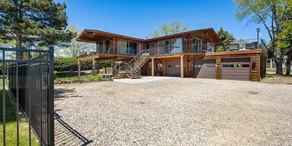 1104 Engleman Pl