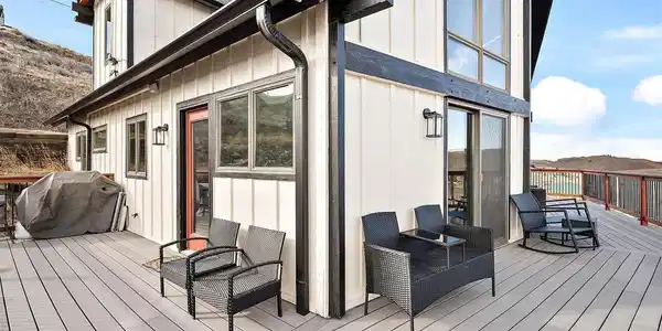 4136 Edith Dr