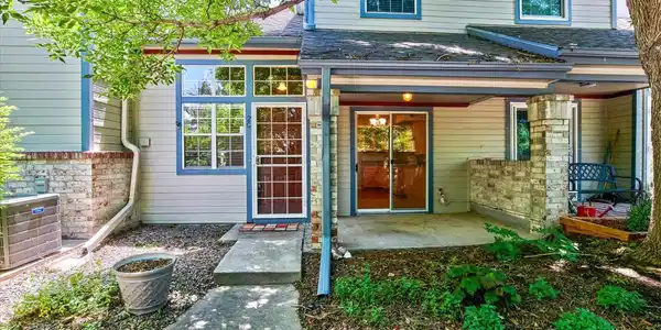 4301 S Pierce